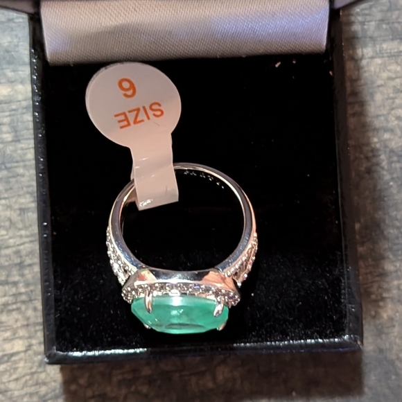 Show Me the Glam Bomb Party size 6 ring RBP6564 NWT - Picture 5 of 6